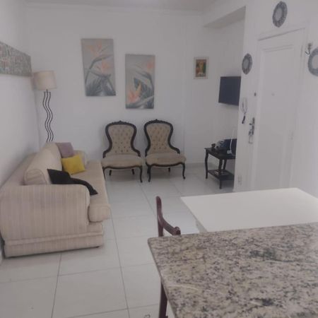 Apartamento Vento E Mar - 2 Quartos Com Sacada Na Quadra Da Praia Do Gonzaga Santos  Exteriör bild